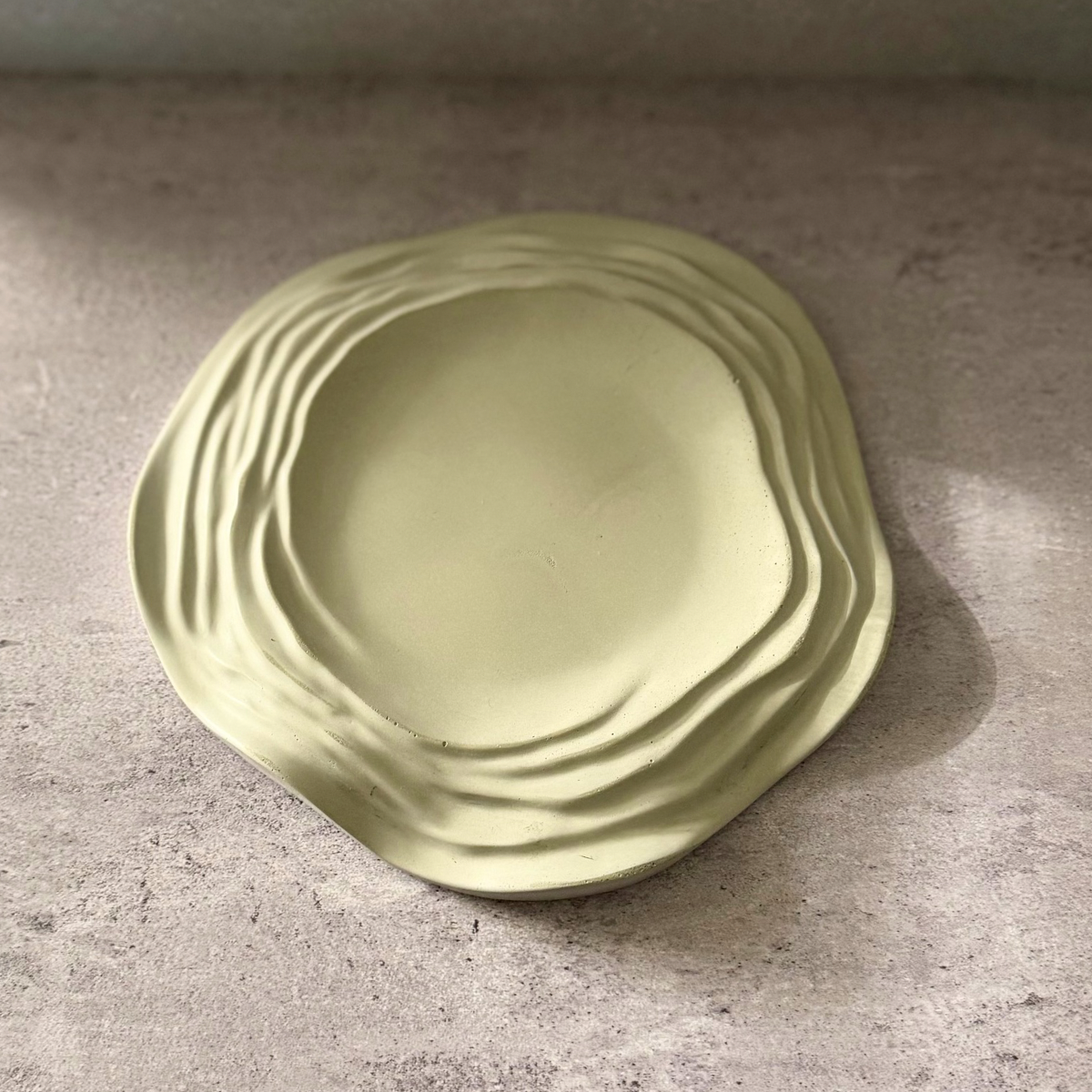 Handmade Wabi-Sabi Concrete Tray – Ivory Decorative Catchall